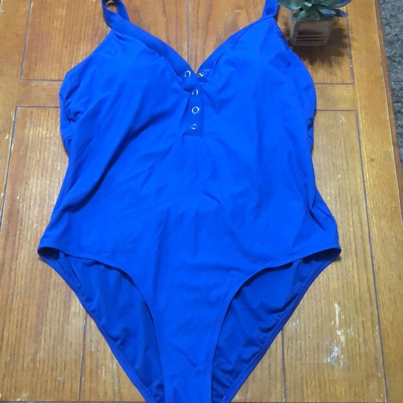 NWOT Blue Ribbed One Piece Swimsuit - Picture 3 of 6